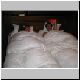 Steffen und Henne im Bett.JPG
